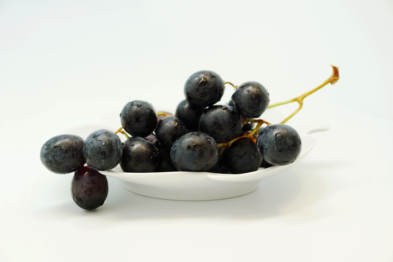 Imported Grapes - Black